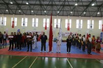 HALKLA İLIŞKILER - Gençler Tekvando Şampiyonası Başladı