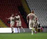 YUTO NAGATOMO - İlk Yarıyı Galatasaray 2-0 Önde Kapattı