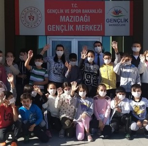 Mazıdağı'nda Öğrenciler, Lösemi Hastalarına Destek İçin Maske Taktı