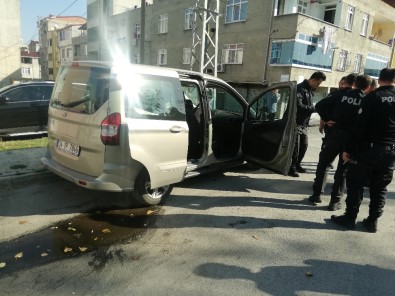 (Özel) TEM'de Hareketli Dakikalar, Suçlu Polis Arabasını Alıp Kaçtı