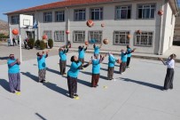 BAŞDERE - Şalvarlı Kadınlar Hayatlarında İlk Kez Basketbol Oynadı