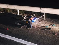 Ticari Araçla Çarpışan Motosikletli Hayatını Kaybetti