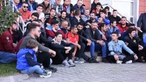 SIYAH ÇELENK - Trabzonspor Taraftarlarından Hakemlere 'Sessiz' Protesto