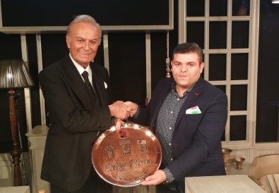 Yeşilçam'ın Yıldızı Edis Hun'a Sürpriz Hediye