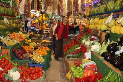 Aşeren Eşleri İçin Bu Manava Koşuyorlar
