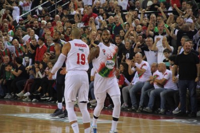 ING Basketbol Süper Ligi Açıklaması Pınar Karşıyaka Açıklaması 68 - Fenerbahçe Beko Açıklaması 57