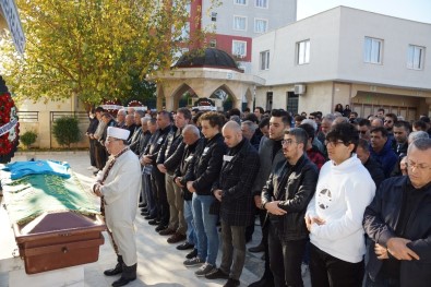 Önder Öğretmen Gözyaşları İçinde Toprağa Verildi