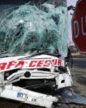 Ankara'da Yolcu Otobüsü Kamyonla Çarpıştı Açıklaması 2 Yaralı Haberi