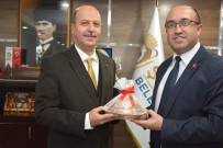 NURULLAH KAYA - Kaymakam Tortop Ve Başkan Çöl'den Şuhut Ziyareti