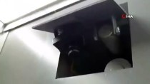 ÇEKIM - Rusya'da Metro İstasyonlarındaki Tuvaletlere Kamera Takıldı