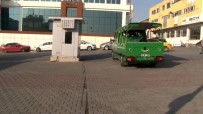 ADLİ TIP KURUMU - Servis Kazasında Hayatını Kaybeden Çocuğun Cenazesi Adli Tıp Kurumundan Alındı