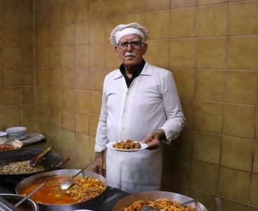 45 Yıldır Herkesi Doyurdu Ama İşine Doyamadı