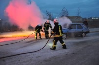 AFYONKARAHISAR - Afyonkarahisar'da Otomobil Yangını