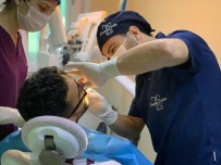 AMELIYAT - 'Çene Eklemi Sorunları Tedavi Edilmezse Daha Büyük Sorunlara Yol Açıyor'