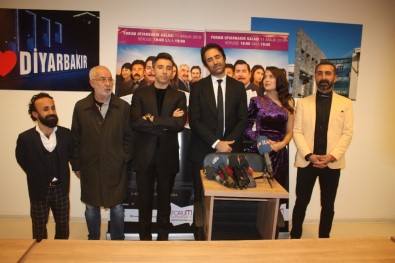 Diyarbakır'da Mahsun Kırmızıgül'ün Yeni Filminin Galası Yapıldı