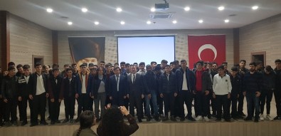 Doğan, Mezun Olduğu Okulda Öğrencilerle Buluştu