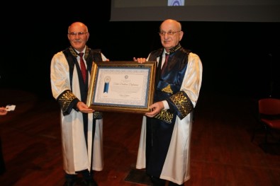 Eski TBMM Başkanı İsmail Kahraman'a 'Fahri Doktora' Unvanı