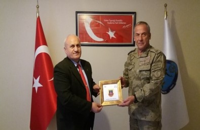 Jandarma Bölge Komutanı Tuğgeneral Semih Okyar, TSK Mehmetçik Vakfı'nı Ziyaret Etti