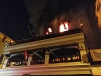 YÜKSELEN - Kadıköy De 5 Katlı Binada Korkutan Yangın