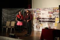 TİYATRO OYUNU - Karaköprü'de Kadına Şiddete Dikkat Çeken Oyun Sahnelendi