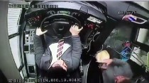 OTOBÜS ŞOFÖRÜ - Malatya'da Otobüs Şoförünün Darbedilmesi Kamerada