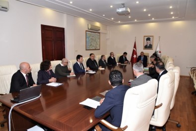 Manisa'da Jeotermal Kaynaklı Teknolojik Sera Çalışmaları