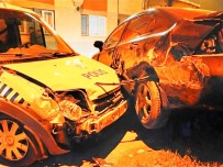 POLİS ARACI - Şüpheli Aracı Kovalayan Polis Ekibi Kaza Yaptı