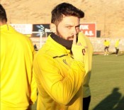 AMELIYAT - Yeni Malatyaspor'da Eren Tozlu'nun Sakatlığı Moralleri Bozdu