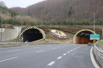 BOLU DAĞı - Bolu Dağı Tüneli Trafiğe Kapatıldı