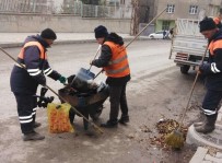 ÇEVRE TEMİZLİĞİ - Hakkari Belediyesinden Kış Temizliği