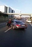 KADIN SÜRÜCÜ - Kadın Sürücü Karayolunda Otobüsünün Önünü Kesti, Yolu Trafiğe Kapattı