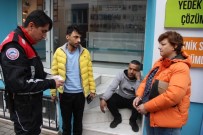 YUNUS POLİSİ - (Özel) Yunus Polisi Cami Önünde Uyuşturucu Trafiğine 'Dur' Dedi