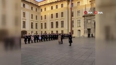 Türkiye'nin Prag Büyükelçisi Bağış, Cumhurbaşkanı Zeman'a Güven Mektubunu Sundu