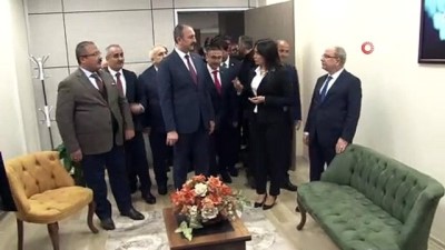 Adalet Bakanı Abdulhamit Gül, Van'da Temaslarda Bulundu Açıklaması