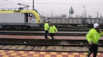 TREN İSTASYONU - Adıyaman'da Trenin Çarptığı Anne Ve Kızı Yaralandı