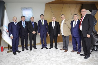 Almanya'da Yaşayan Türk İş Adamlarından Başkan Sandal'a Ziyaret