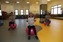 KÜTÜPHANE - Ankara'nın En Büyük 3 Salonundan Biri Etimesgut'ta