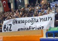 MİMAR SİNAN - Aydınlı Miniklerden Bakan Kasapoğlu'na Pankartlı Teşekkür