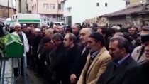 BAYBURT ÜNİVERSİTESİ - Bayburt'ta Bıçaklanarak Öldürülen Kadının Cenazesi Defnedildi