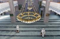 BEYLIKDÜZÜ BELEDIYESI - Beylikdüzü'nde İbadethaneler Temizleniyor