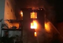 GÜVENLİK ÖNLEMİ - Bursa'da 3 Katlı Bina Alev Alev Yandı