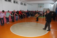 DAVUL ZURNA - Günün Stresini Davul Zurna İle Atıyorlar