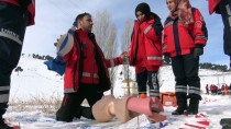 KALP MASAJI - Kars'ta Kimyasal Ve Radyoaktif Olaylara Hazırlık İçin Tatbikat Yapıldı