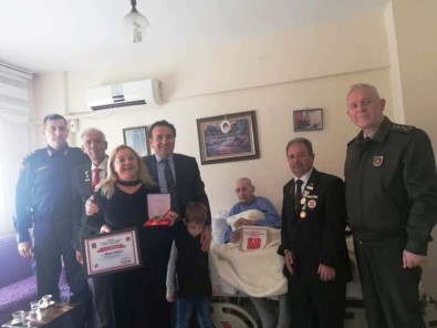 Kaymakam Görgülüarslan'dan Kore Gazisi'ne Büyük Gurur