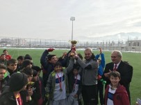 FAIK GÜNGÖR - Küçükler Futbol İl Birinciliği Şampiyonu 23 Nisan Ortaokulu Oldu