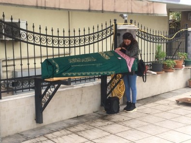 Maltepe'de Lüks Rezidansta Öldürülen Didem Mengü Son Yolculuğuna Uğurlandı