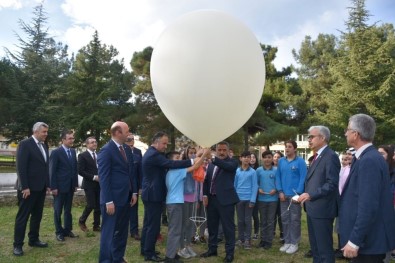 Öğrenciler Atmosfere Dokundu