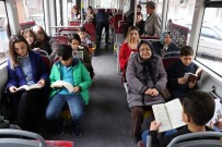 TÜRKÇE ÖĞRETMENI - (Özel) Öğrenciler Halk Otobüslerinde Farkındalık İçin Kitap Okudu