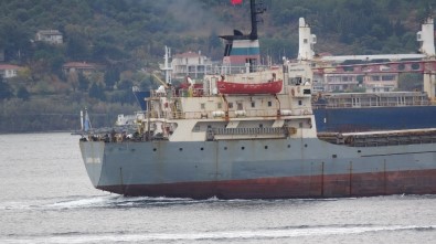 Rus Askeri Kargo Gemisi Çanakkale Boğazı'ndan Geçti
