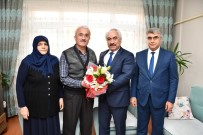 DARBE GİRİŞİMİ - Bakan Yardımcısı Ersoy'dan Şehit Ailelerine Ziyaret